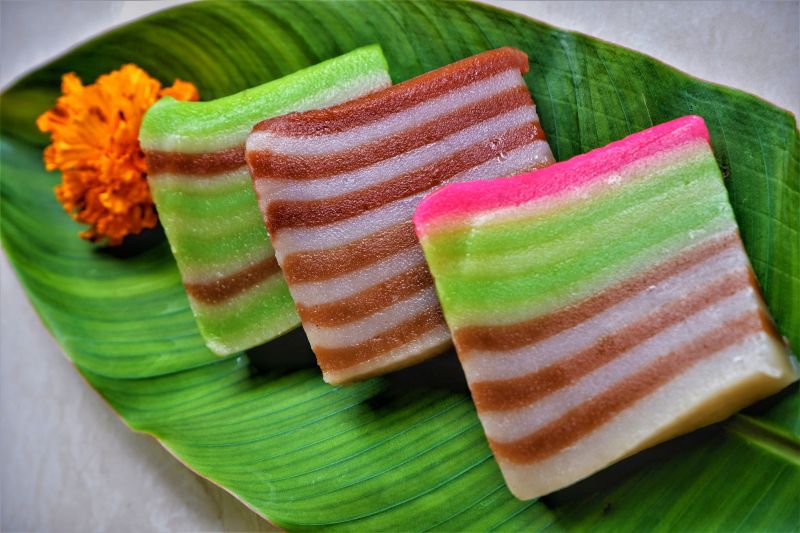 File:Nine-Layer Cake.jpg
