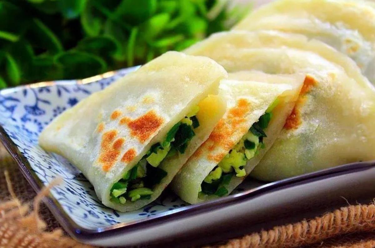 Chinese Chive Pocket (Jiucai Hezi 韭菜盒子) - Chinese Food Wiki